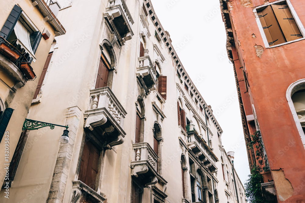 Fototapeta premium the old Venice streets of Italy