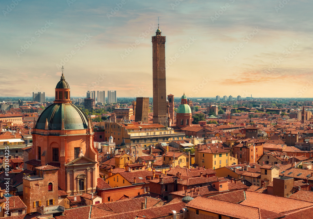 Fototapeta premium cityscape of Bologna