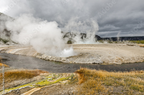 Cliff Geyser at Black Sand Basin