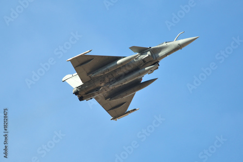 Fotografija Fighter plane dassault rafale taking off