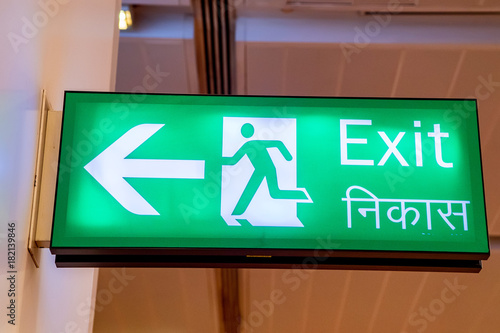 Orientation plate showing way to exit