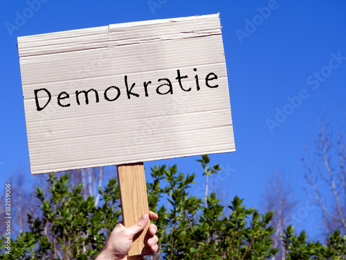 Schild Demokratie photo