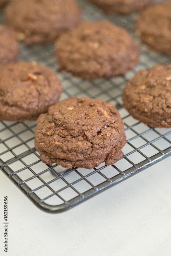 Fototapeta premium Close up Homemade Chocolate Cookie Sandwiches . (selective Focus)