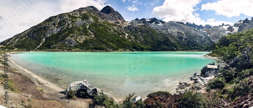 Fotografie Panoramic picture of Laguna Esmeralda in Tierra del Fuego near Ushuaia, Patagoni