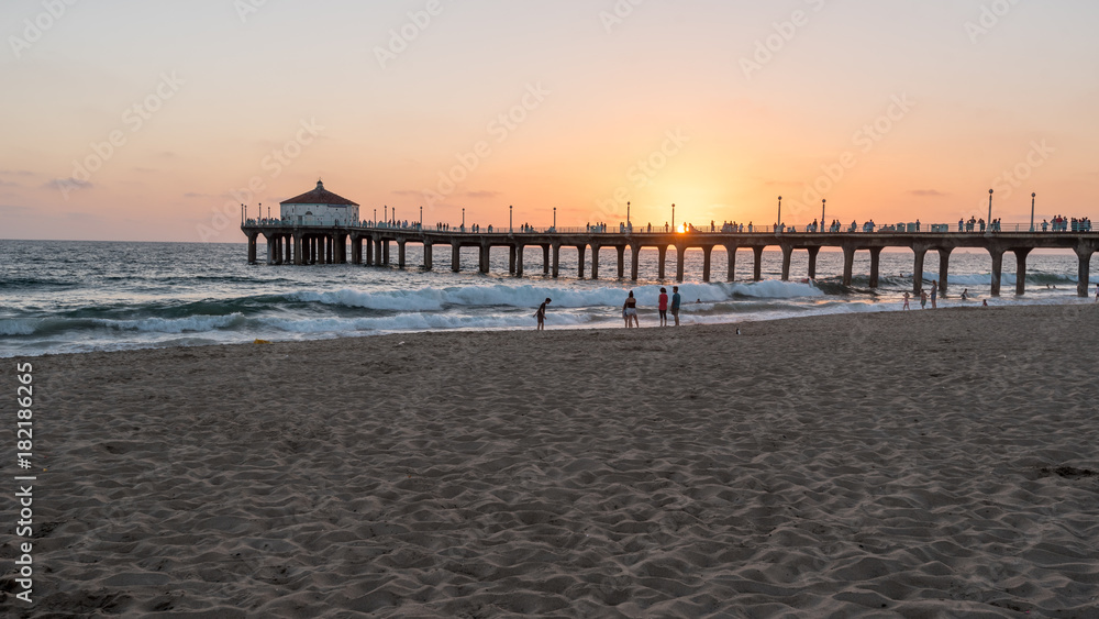 Manhattan Beach Pier at Sunset Manhattan Beach Pier at Sunset