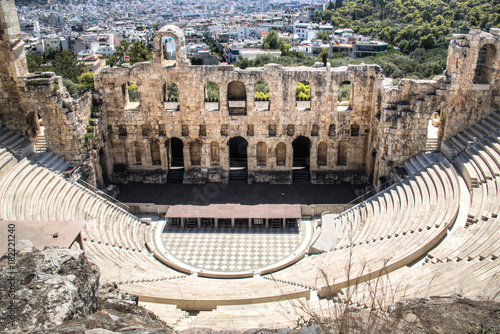 Obraz na płótnie The Theatre of Herod Atticus, one of the major sights in the Acropolis in Athens, the capital of Greece
w salonie