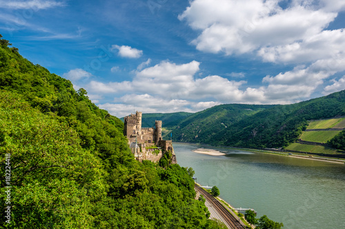 Foto Rheinstein Castle at Rhine Valley (Rhine Gorge) in Germany