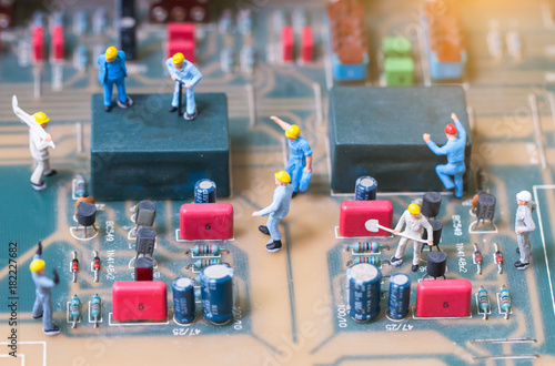 Miniature Electronic Technician 