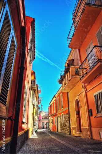 Italian Village Alley in Summer © Lukas
