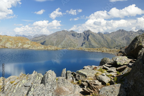 Bergsee in den Alpen