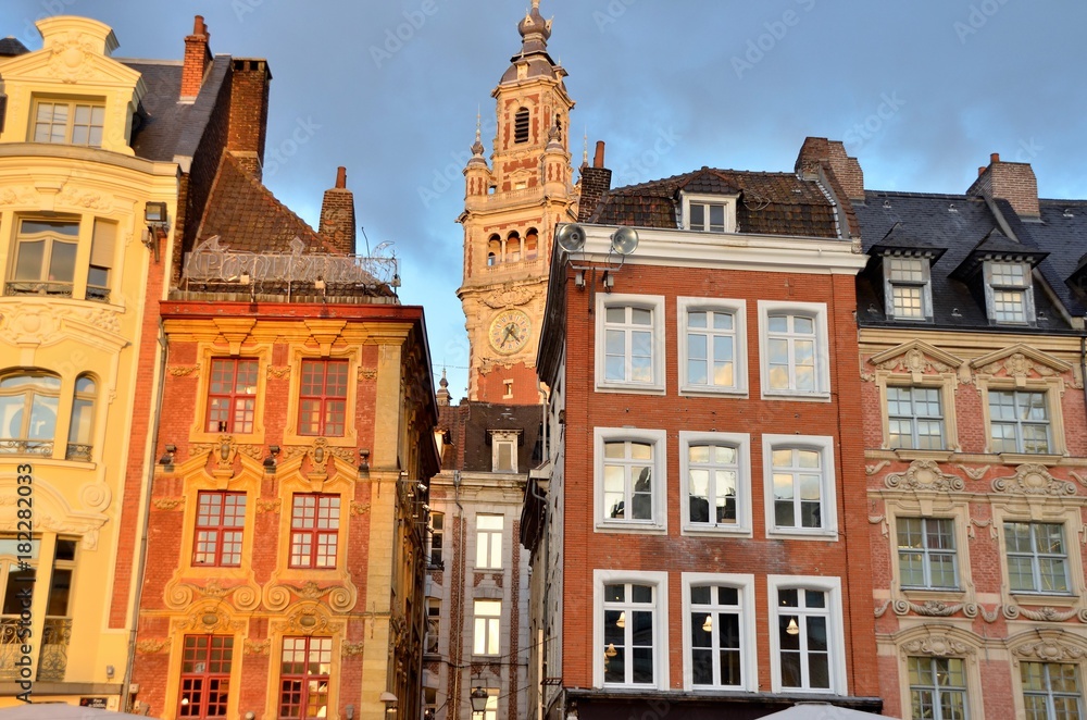 Flemish style and majestic Lille's belfry 