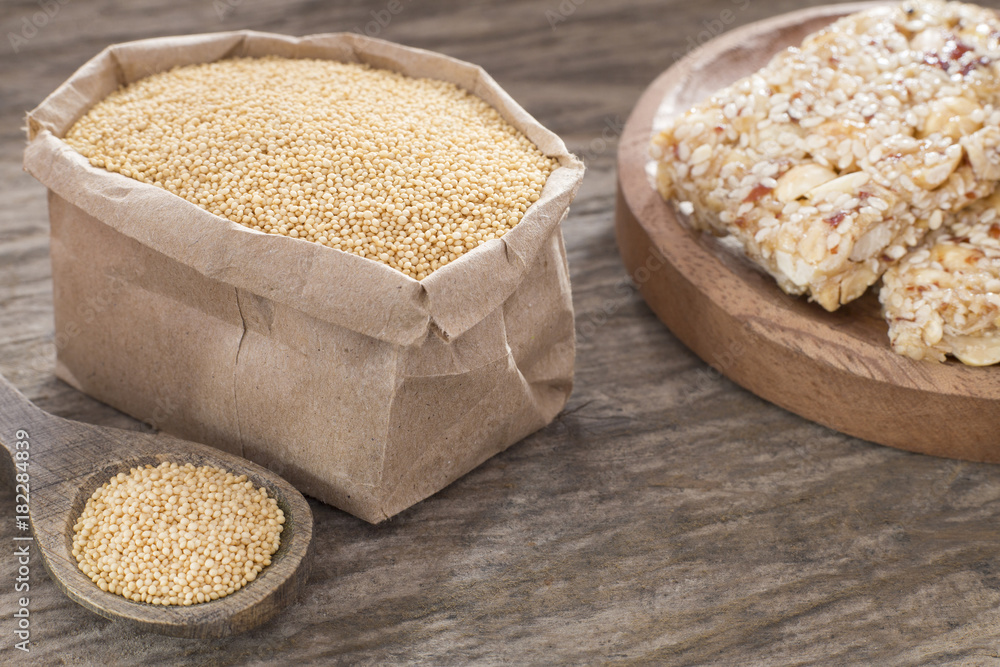 Grains and amaranth bar (Amaranthus) Grains and amaranth bar (Amaranthus)