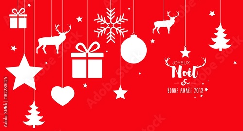 Carte de Noël avec décorations suspendues