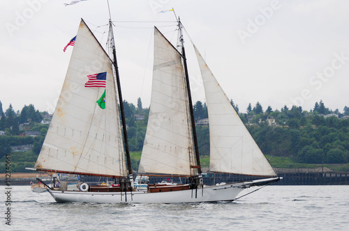 Foto Sailing Schooner Underway