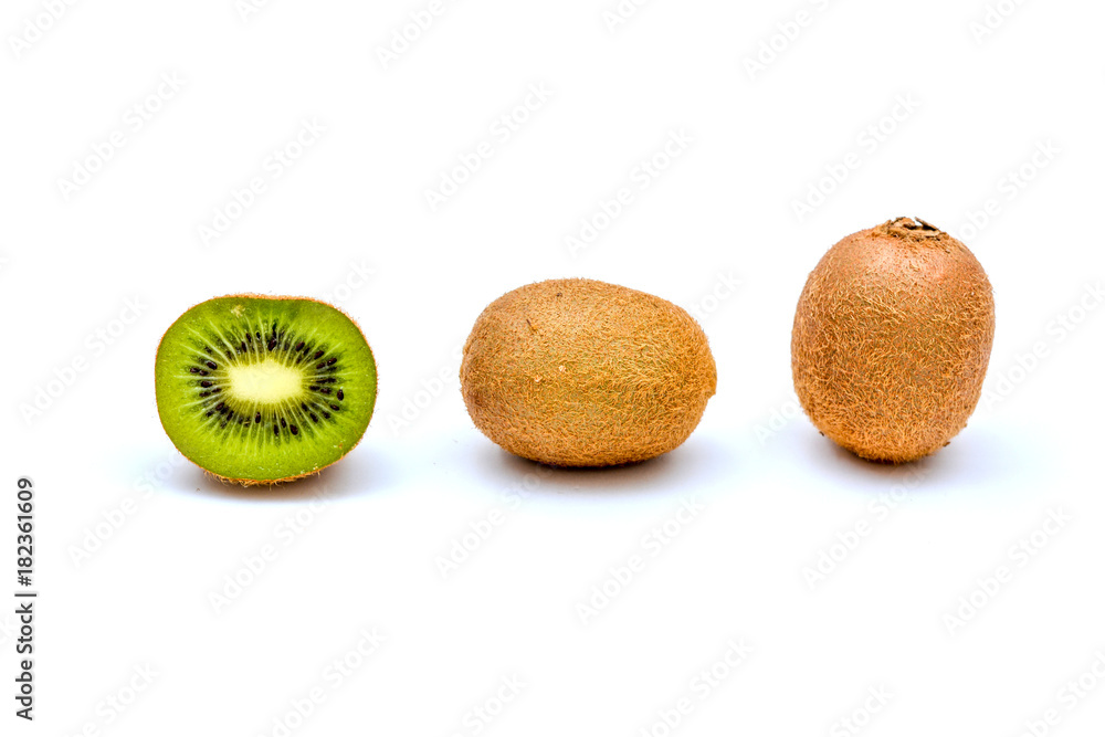 Obraz premium Kiwi fruit isolated on white isolated background
