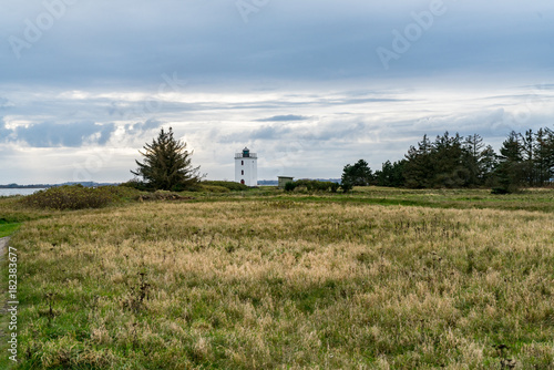 Landschaft mit Leuchtturm
