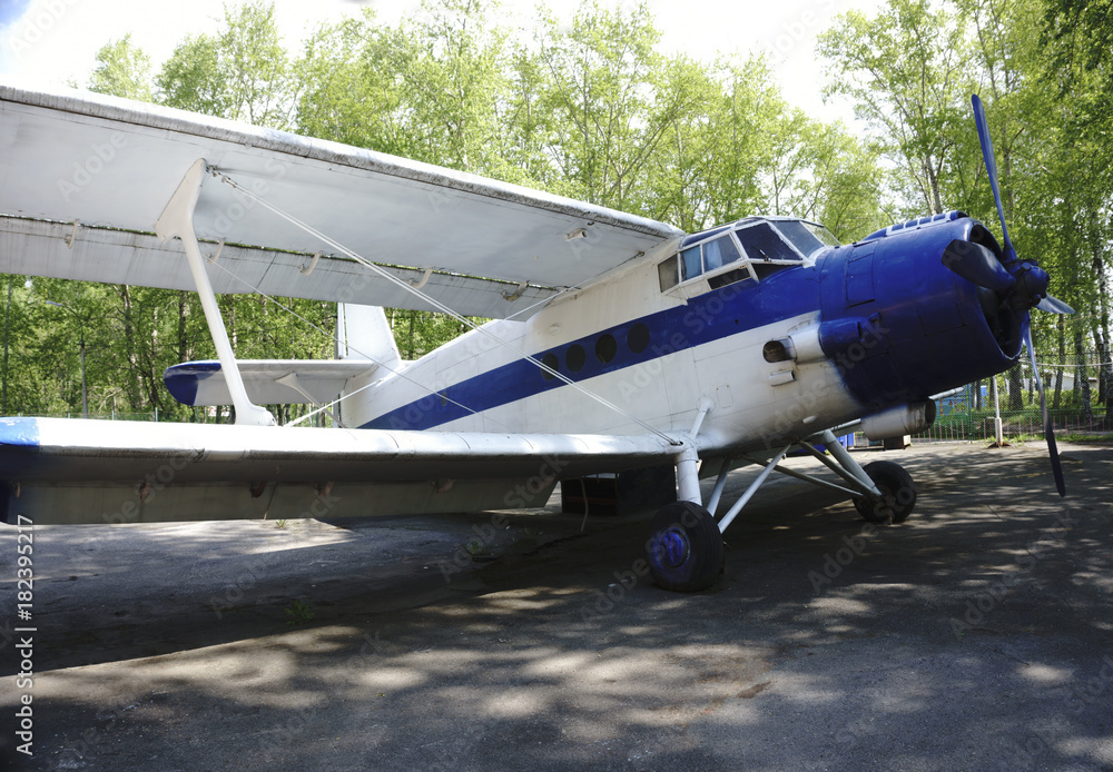 a small plane with a screw