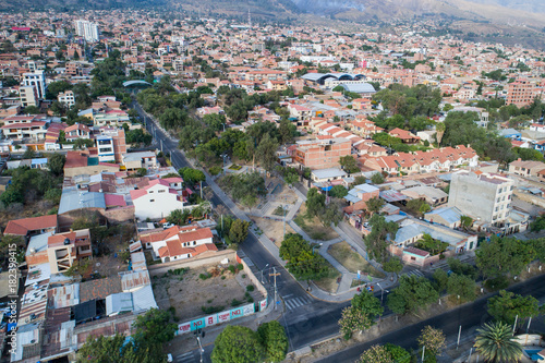 Fototapeta Naklejka Na Ścianę i Meble -  Plaza Enrique Arce in Cochabamba, Bolivia
