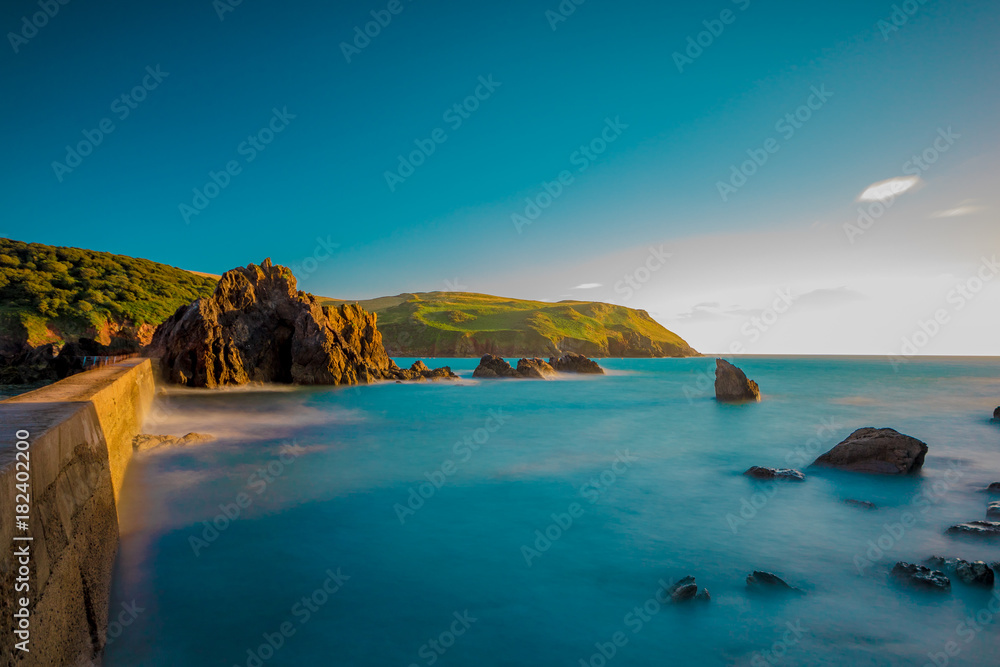 Fototapeta premium Sea wall exposure