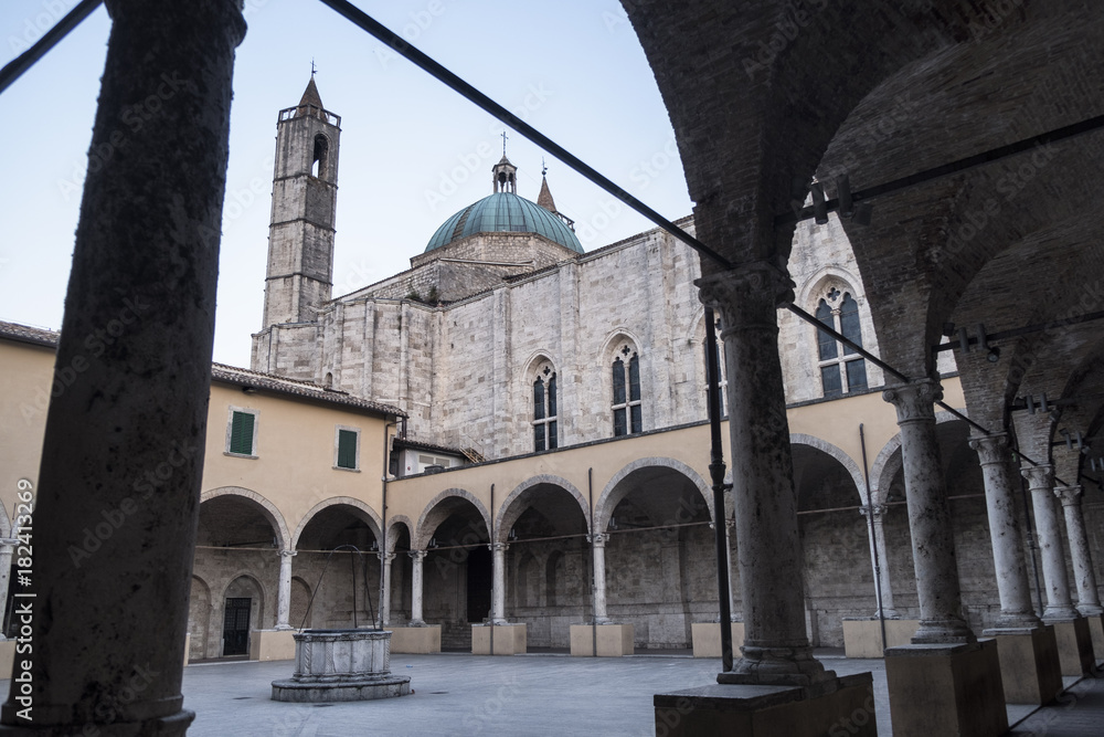 Ascoli Piceno (Marches, Italy), cloister of San Francesco