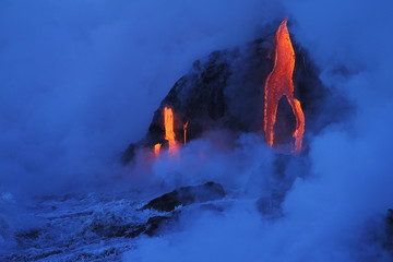 Fotobehang Vulkaan Kilauea lavastromen op Hawaï  © alphadogdesign