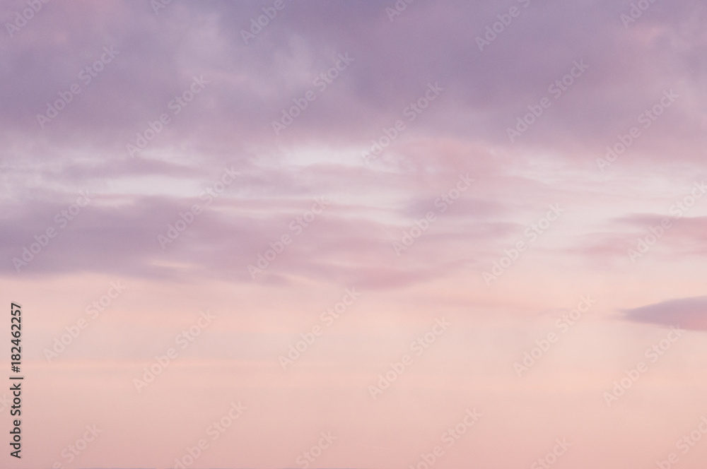 Obraz premium Background from the clouds at sunset or dawn with space for text