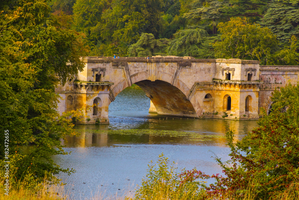 Fototapeta premium palace bridge