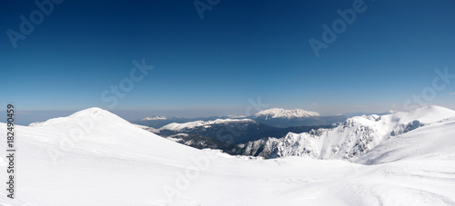 landscape of mountain with snow © smoxx