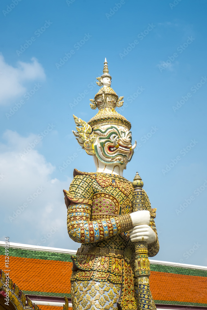 Giant guardian statue in Wat Phra Kaew
