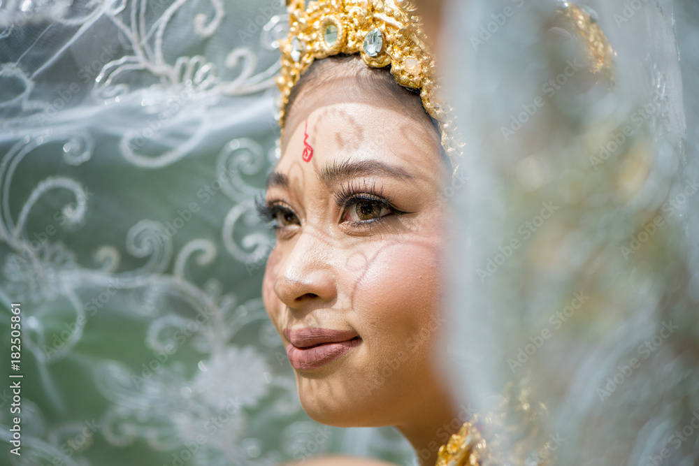 Traditional Thia Costume Model Traditional Thia Costume Model