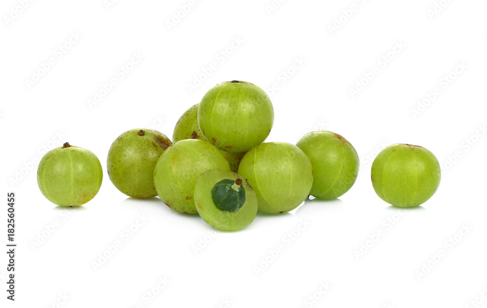 Obraz premium Indian gooseberry isolated on white background