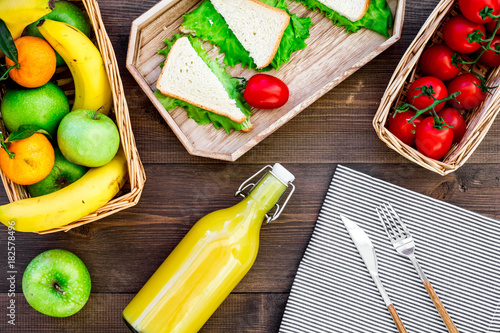 Quadro em tela What bring for a picnic