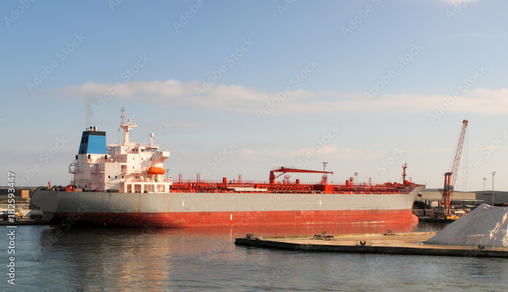 bulk carrier in a harbour