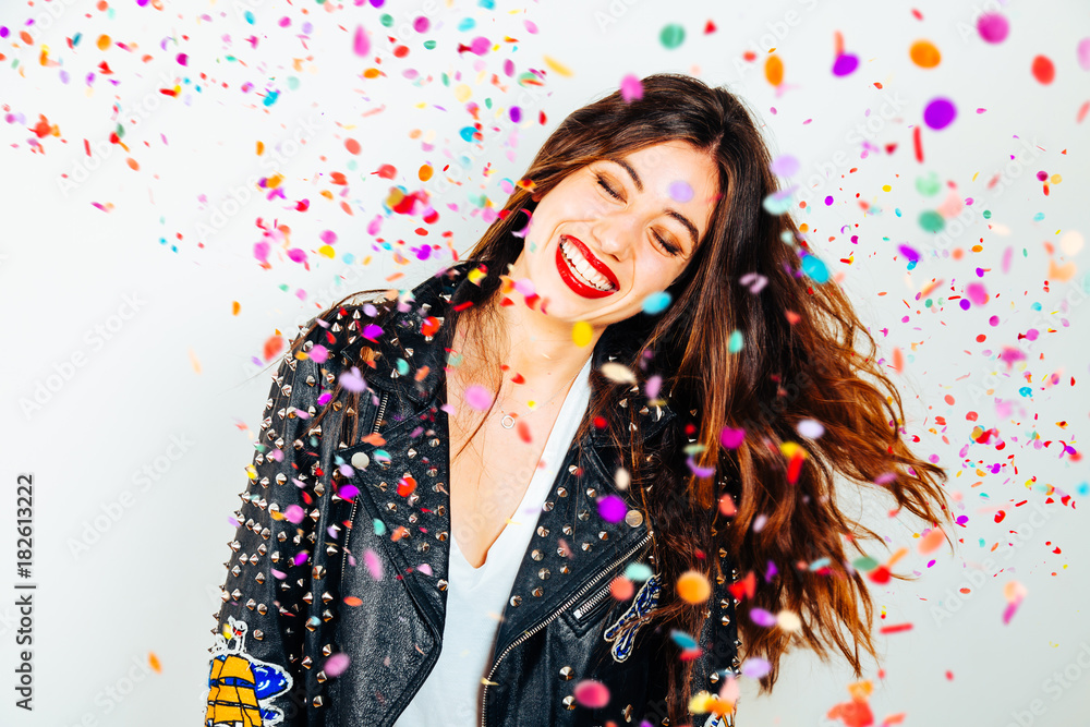 Happy party woman with confetti - obrazy, fototapety, plakaty 