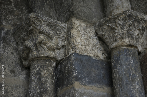 Eingangsportal einer Romanischen Kirche im Valle de Boi in den Spanischen Pyrenäen photo