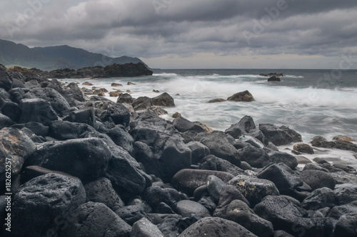 Canvas Print Rocky coast, Kaena Point State Park in Oahu, Hawaii