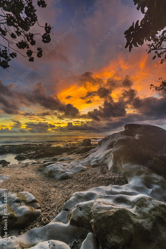 Obraz premium beautiful sunset and sunrise landscape in Mentawai island