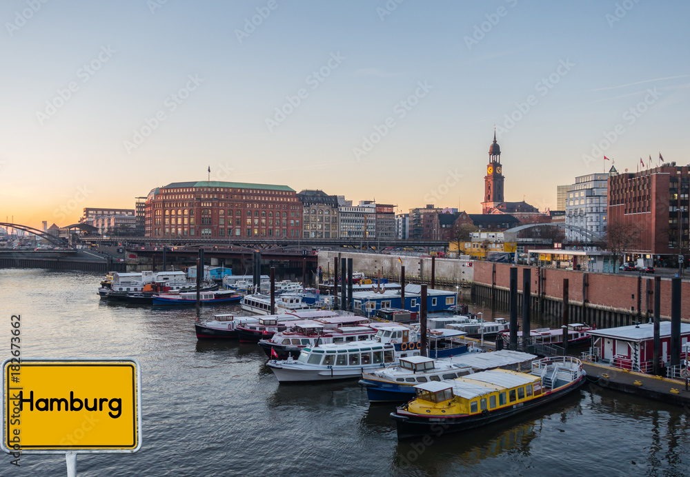 Fototapeta premium Stadtblick Hamburg