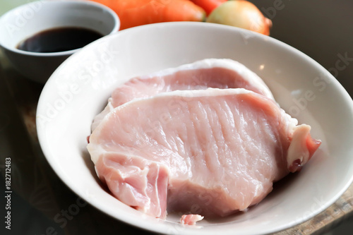 raw pork or sliced pork