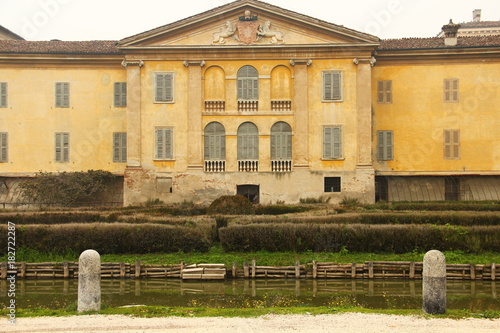 Castello San Lorenzo a Villa Sommi Picenardi, Cremona
