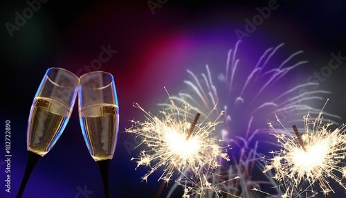 Sticker Anstoßen - Neujahr / Silvester / Feier