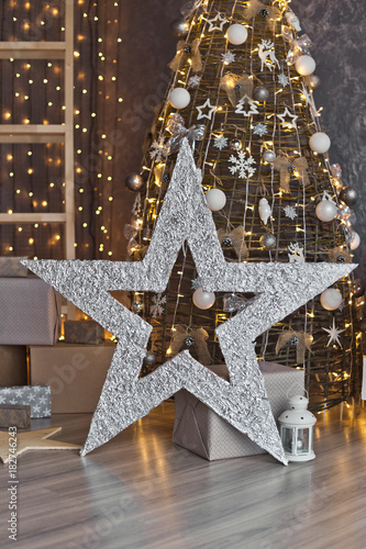 A huge star as a festive decoration of the Christmas decorations 9380.