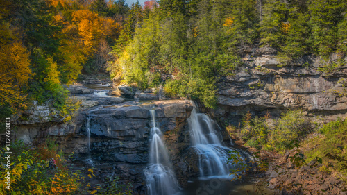 Fototapeta Naklejka Na Ścianę i Meble -  Autumn colors at Blackwater Falls in West Virginia 