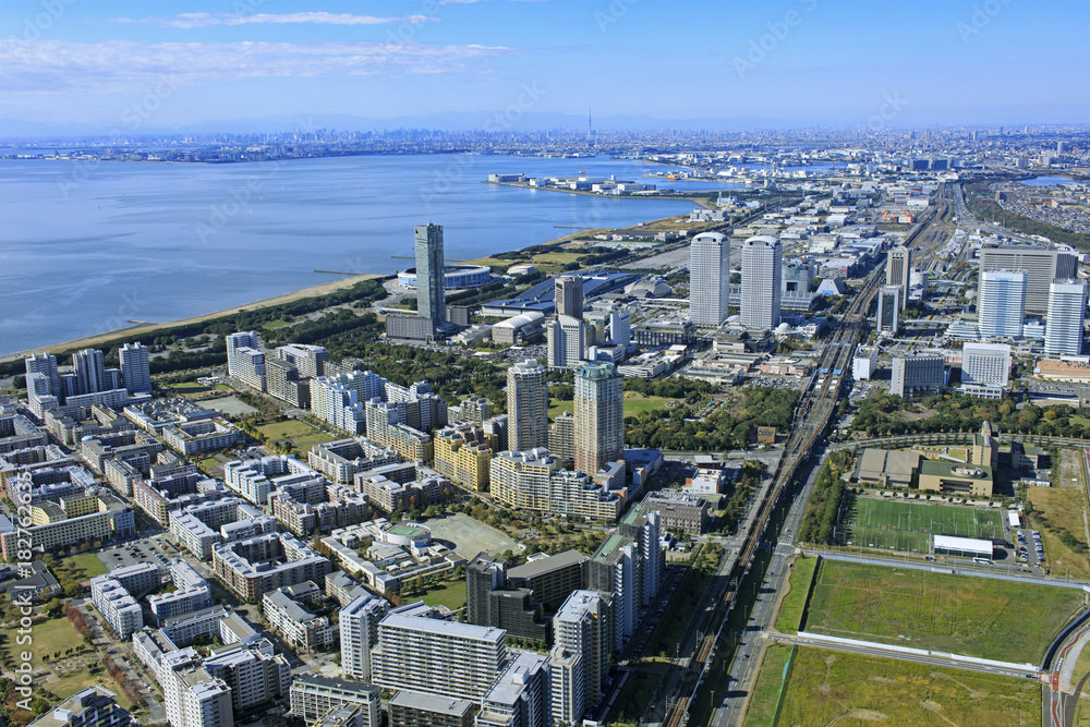 Fototapeta premium 郊外の住宅地／海浜幕張マンション群