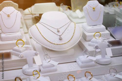 Картината върху платно jewelry diamond shop with rings and necklaces luxury retail store window display
