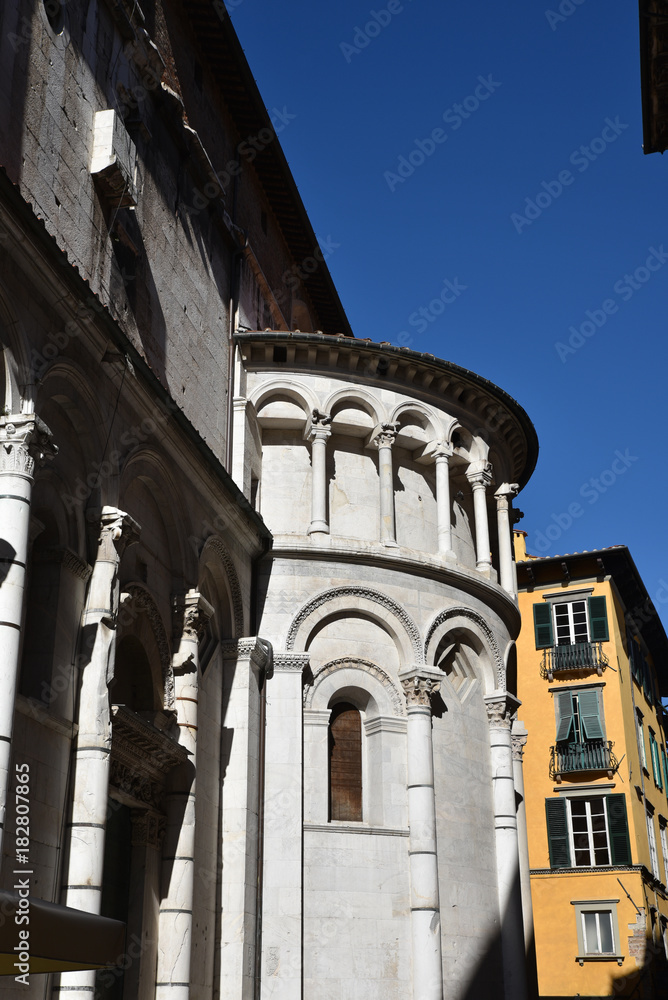 Chevert de l'église San Michele à Lucca en Toscane, Italie