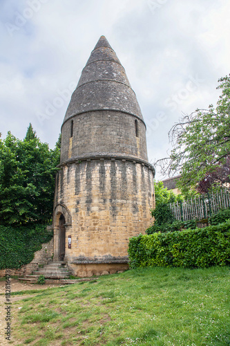 Sarlat-la-Canéda. La lanterne des morts. Dordogne. Nouvelle Aquitaine