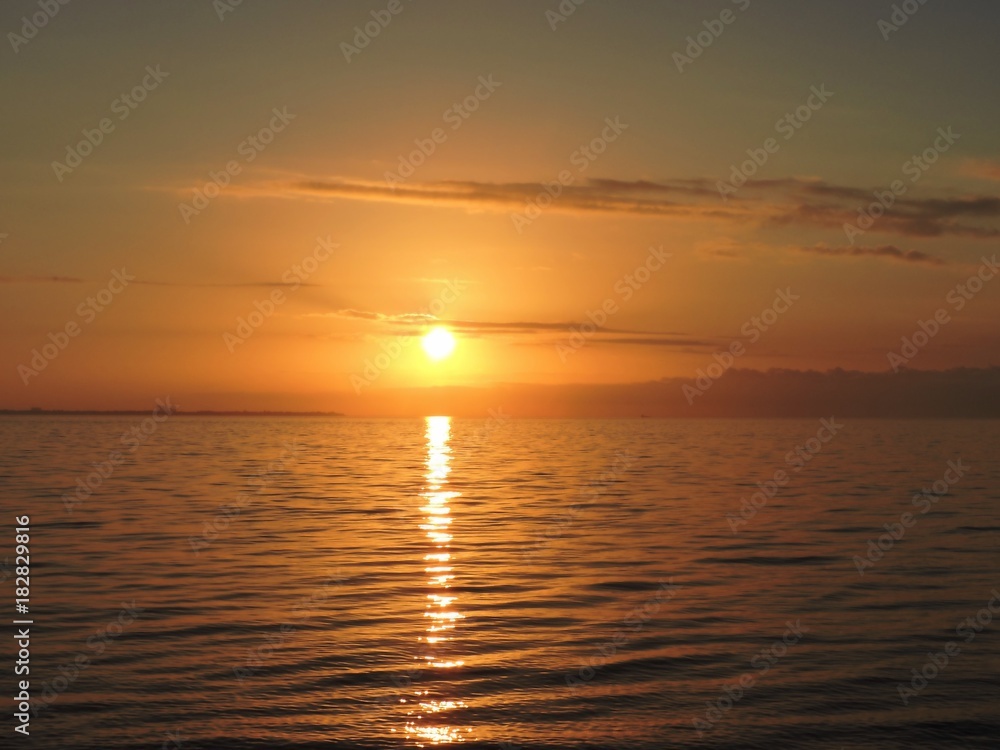 Fototapeta premium Golden sunset