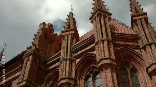 Vilnius gothic church St. Annen, Šv. Onos - pan, wide shot photo