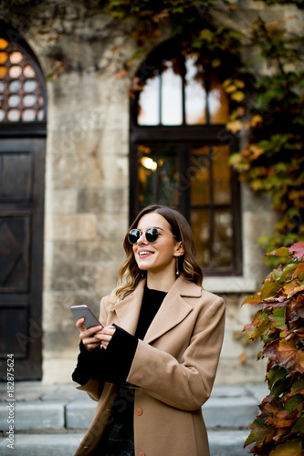 Modern woman using mobile p...